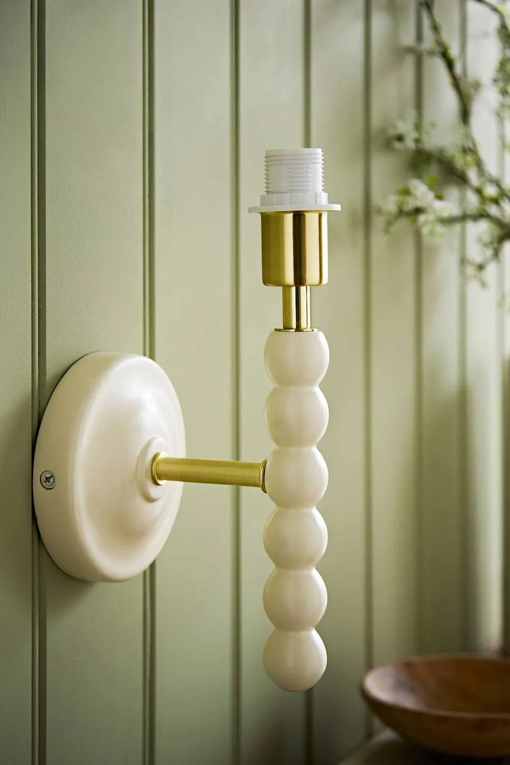 ValueLights Bobbins Wooden Bobble Wall Light Lamp Base in Cream