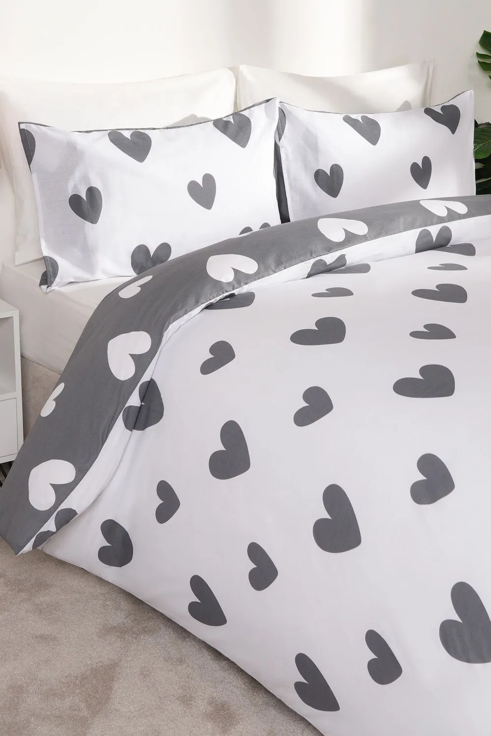 OHS Love Heart Decorative Printed Duvet Cover Set with Pillowcase in Charcoal