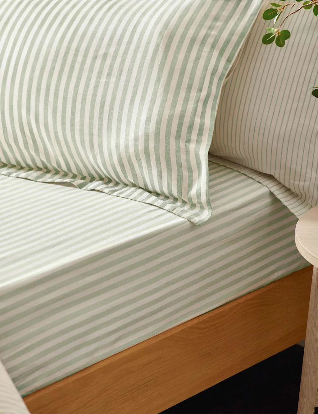 YARD Pure Cotton Striped Fitted Sheet Light Green