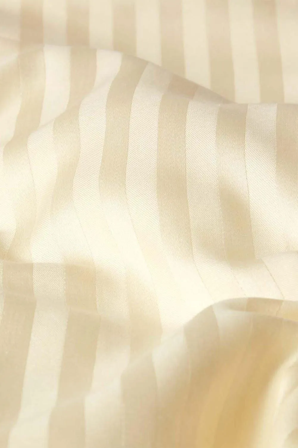 Homescapes Egyptian Cotton Stripe Duvet Cover & Pillowcase 330 TC in Yellow 4