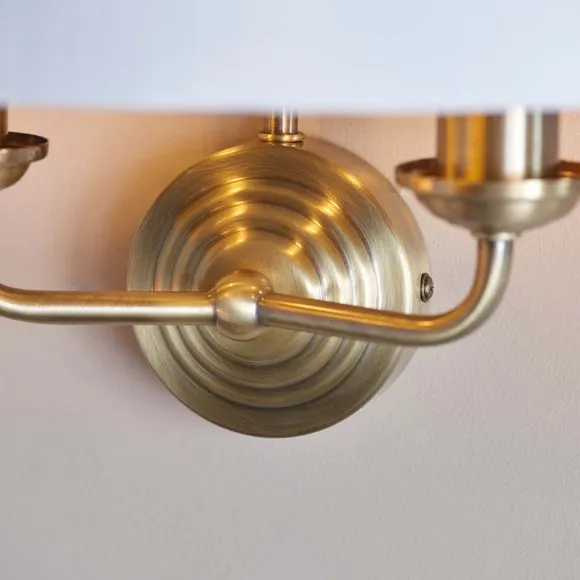 Vogue Sandringham 2 Light Wall Light 3