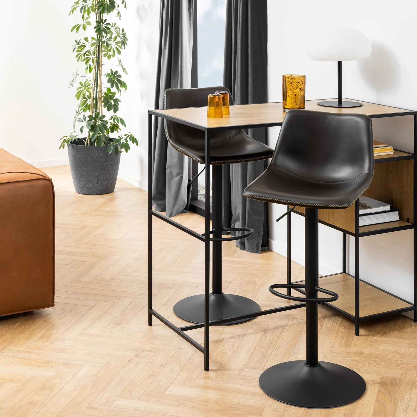 Furniture To Go I_Oregon Bar Stool in Black, One supplied in Black 4