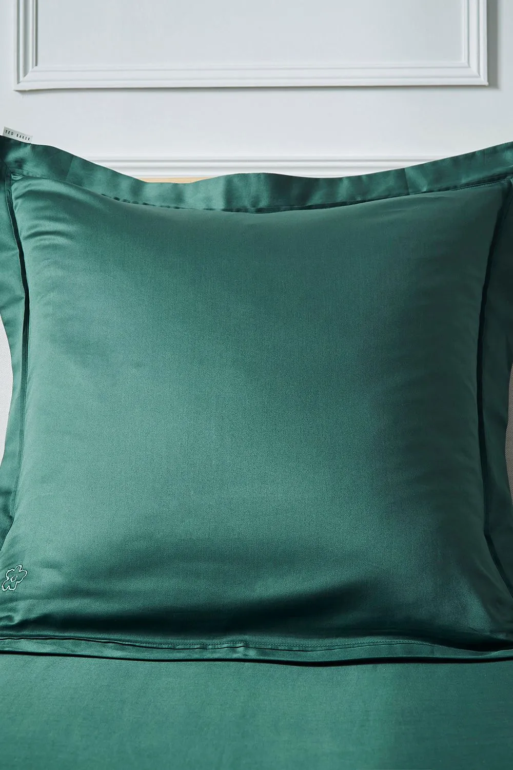 Ted Baker 'TB Plain Dye' Cotton Sateen Square Oxford Pillowcase in Dark Green 2