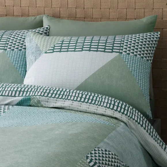 Catherine Lansfield Larsson Geo Reversible Duvet Cover and Pillowcase Set 2