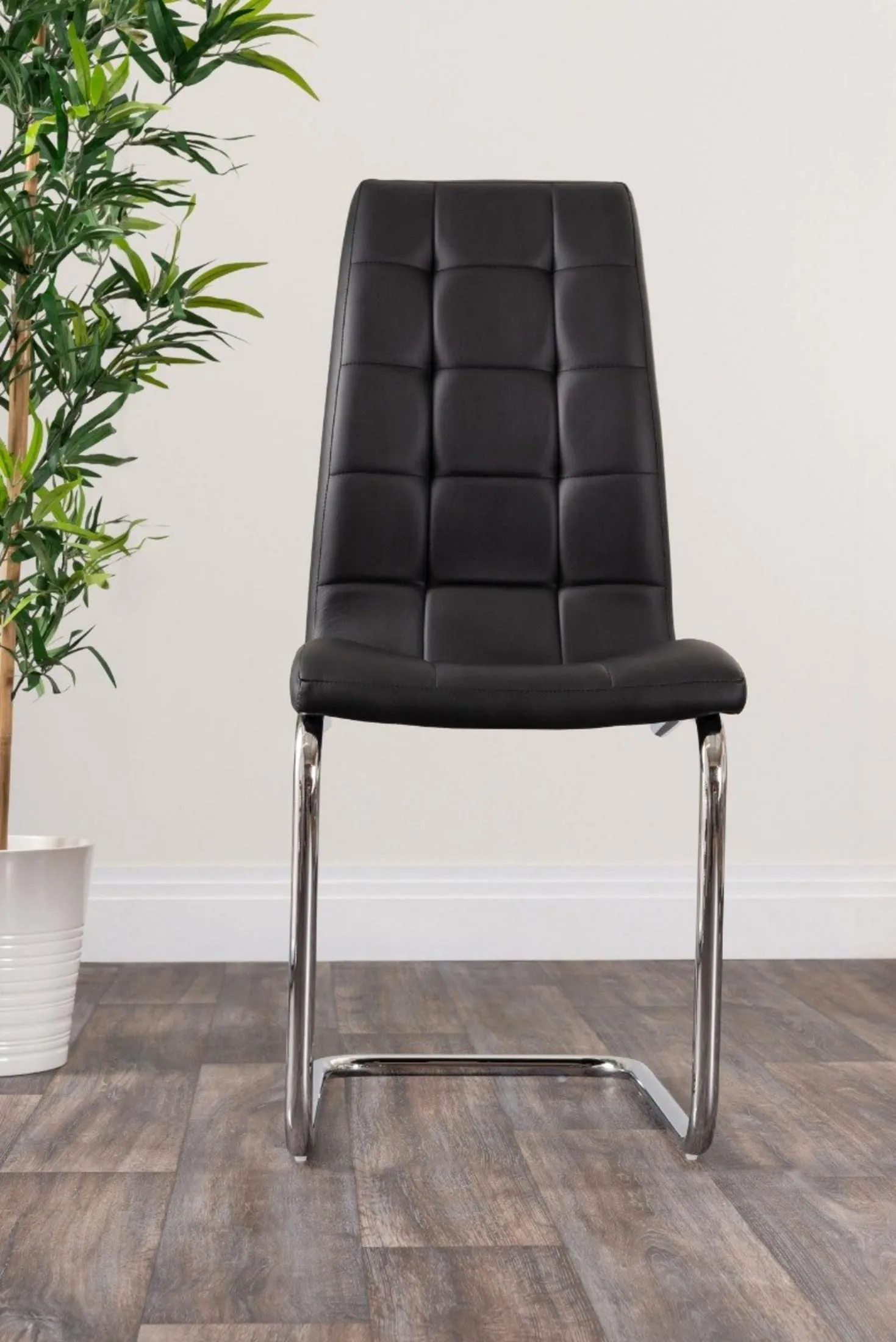 FurnitureboxUK Giovani 6-Seater Grey Glass Dining Table & 6 Murano Faux Leather Dining Chairs in Black 6