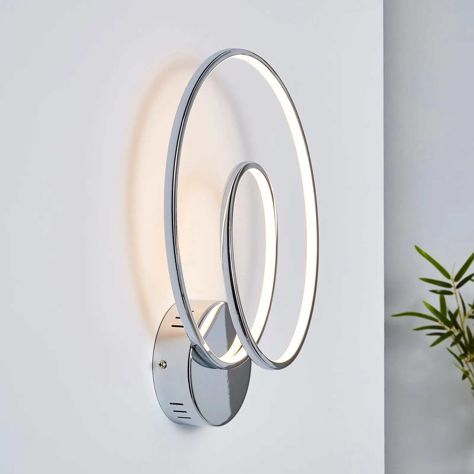 Menton Integrated LED Swirl Chrome Wall Light Chrome