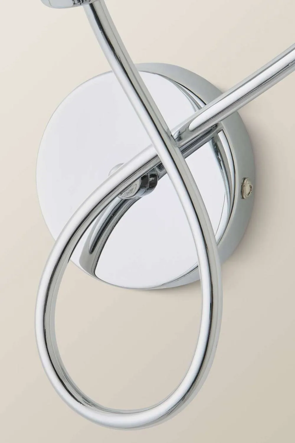ValueLights Reyka Chrome 2 Way Swirl Glass Wall Light in Metallic Silver 4