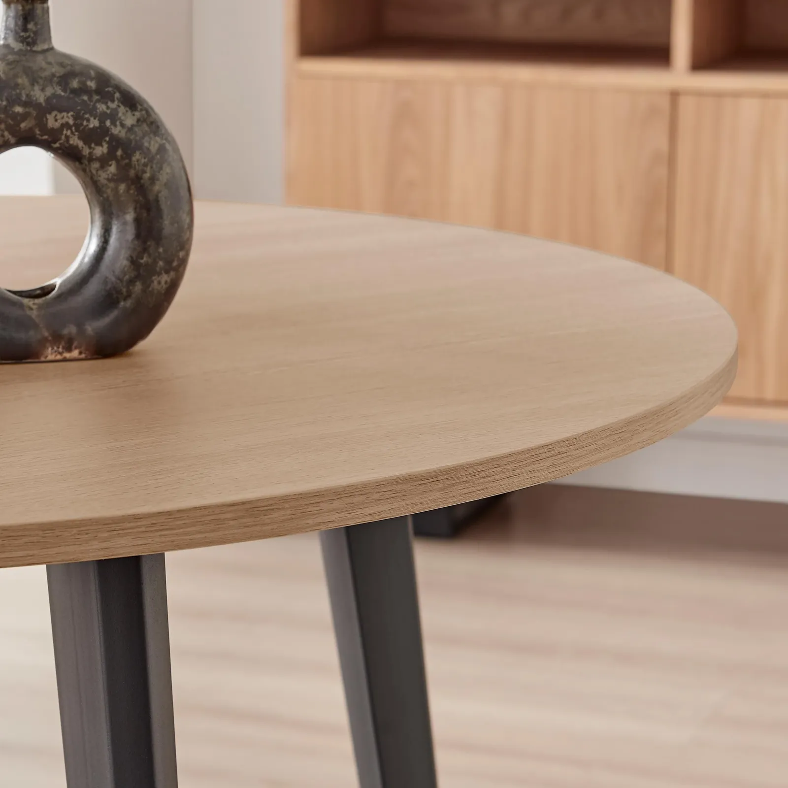 FurnitureboxUK Koko 4-Seater Round Melamine Scratch Resistant Dining Table With Black Legs in Light Oak 4