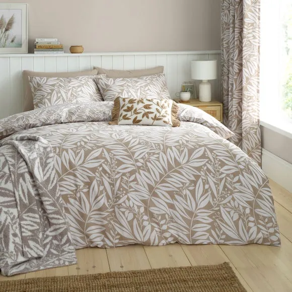 Catherine Lansfield Sorrel Leaves Reversible Duvet Cover & Pillowcase Set 1