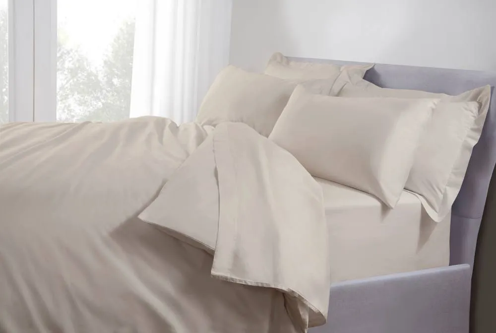 The Linen Consultancy 'TLC 5 Star Hotel Concept' 250TC Cotton Percale Duvet Cover in Cream