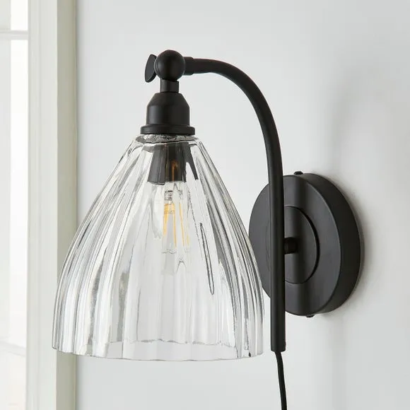 Churchgate Allexton Plug In Wall Light 2