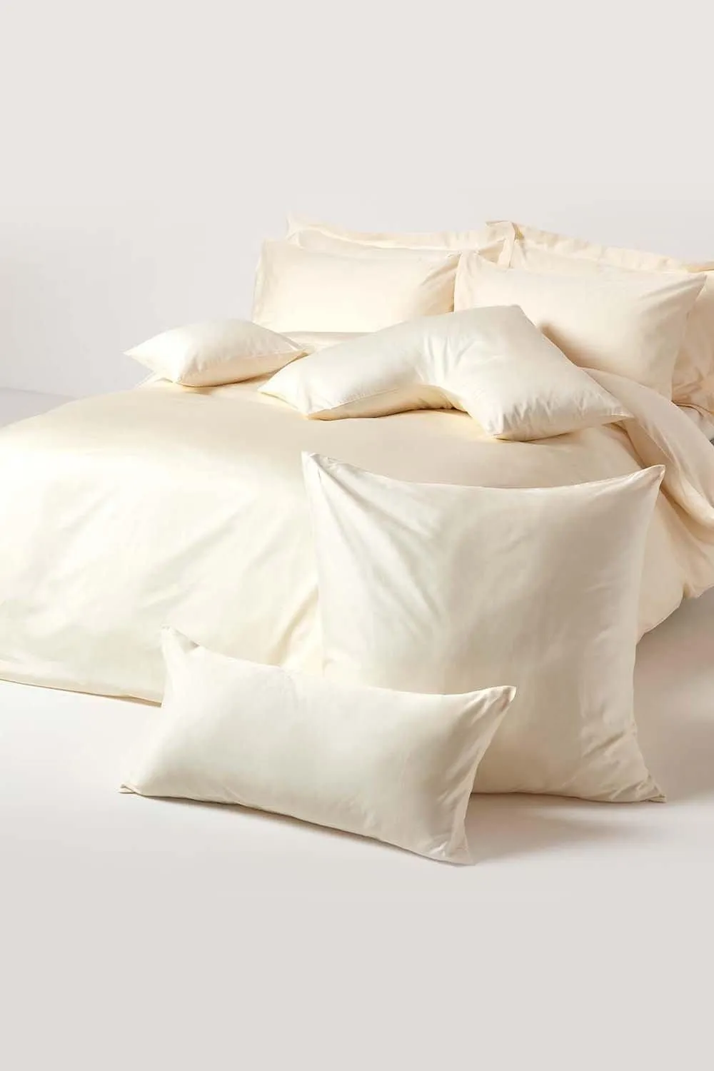 Homescapes Sateen Cotton Continental Pillowcase 400 TC, 40 x 40 cm in Cream 4
