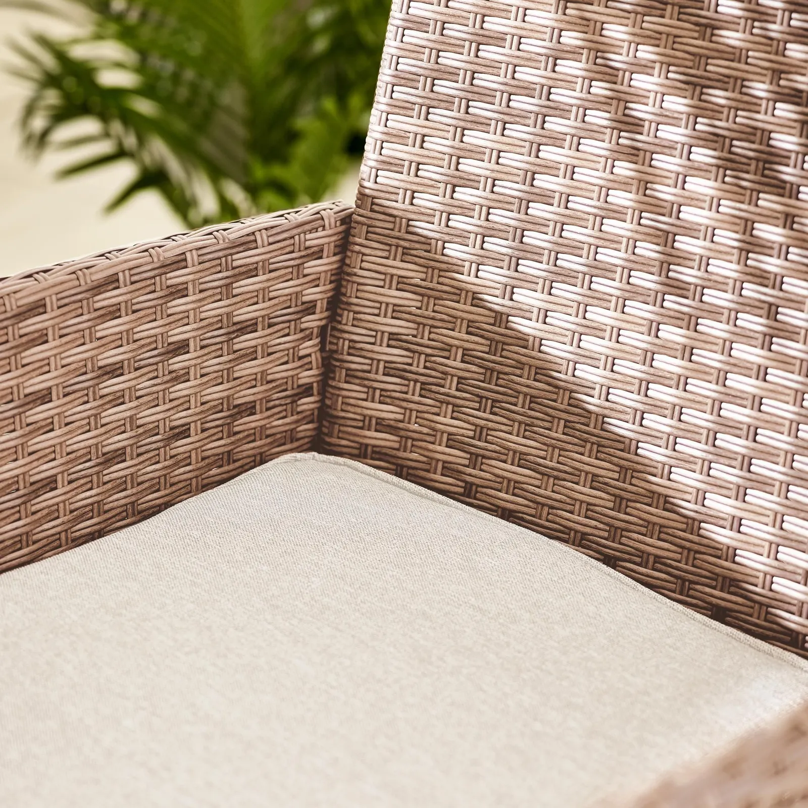 FurnitureboxUK Barbados Rattan Outdoor Garden Dining Set, PE Rattan & Cushions, 4 Chairs 1 Square Glass Top Outdoor Table in Light Brown 5