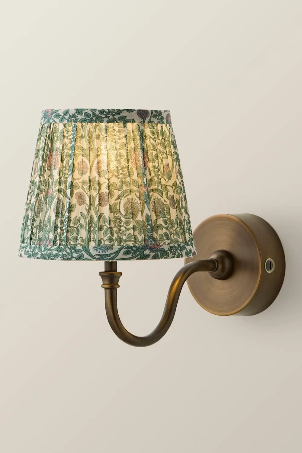 ValueLights Lowe Pair Floral Pleated Shade Metal Portable Rechargeable Wall Light in Light Green 3