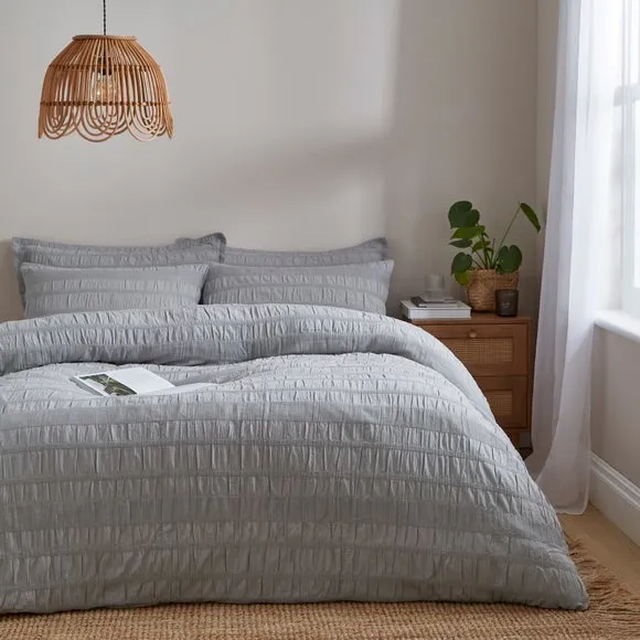 Woven Brixham Seersucker Cotton Duvet Cover & Pillowcase Set 1