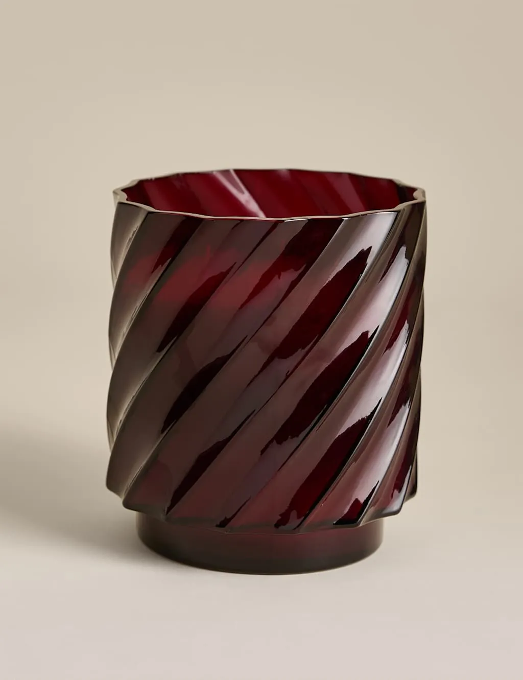 M&S Mandarin Cinnamon & Clove 4 Wick Candle Red Mix