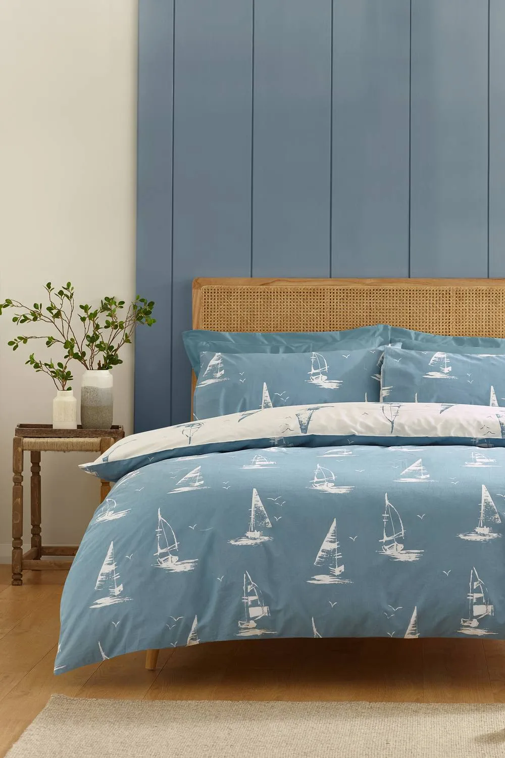 Catherine Lansfield 'Salcombe Boats' Reversible Duvet Cover Set in Light Blue 2