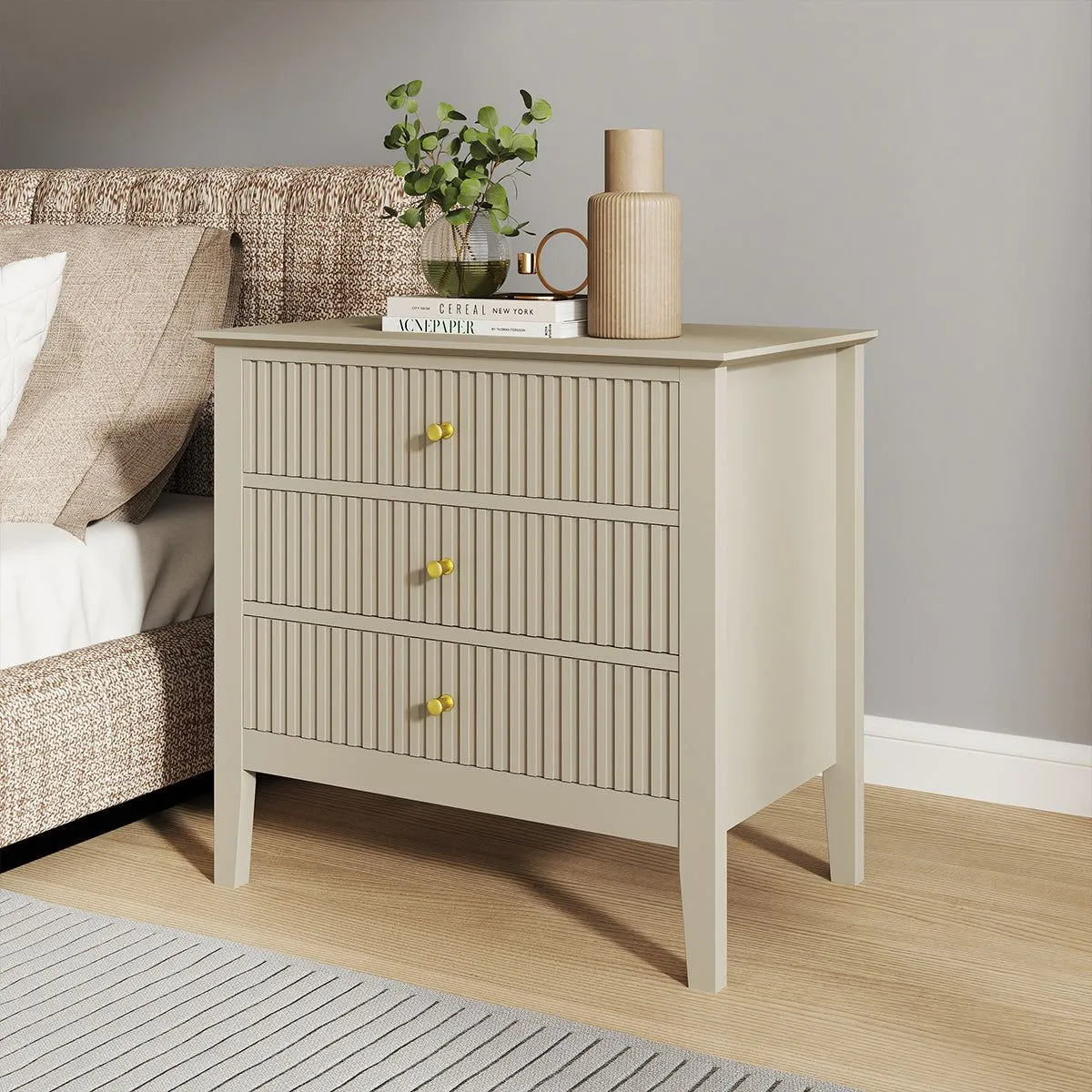 Melody Maison Large 6 Drawer Chest Of Drawers & Pair Of Large Bedside Tables - Hales Taupe Range in Beige 4