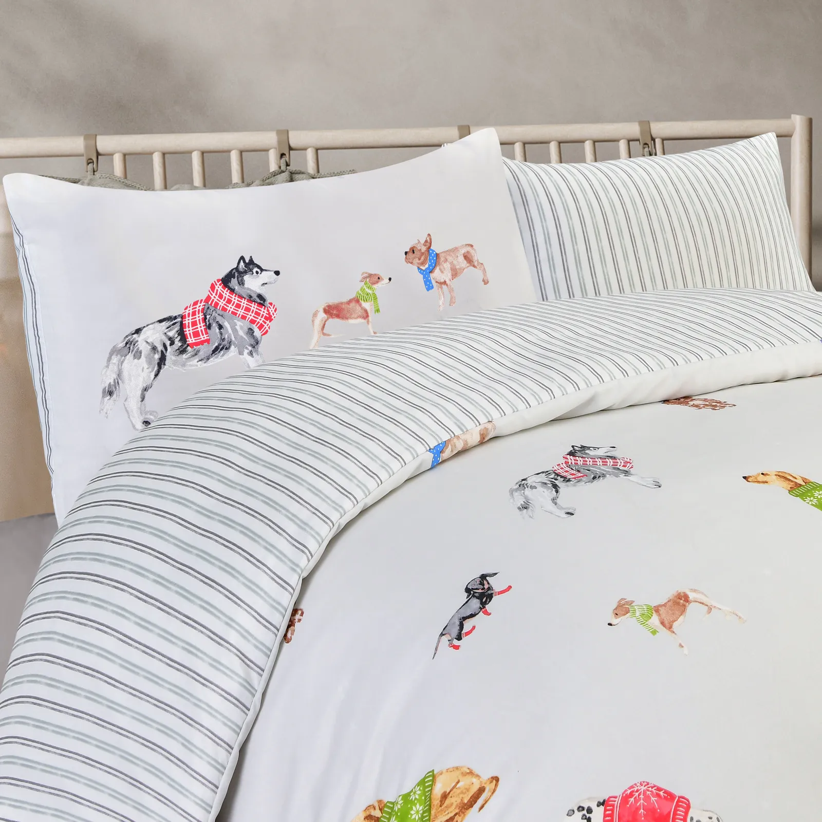 Smart Living Luxury Soft Reversible Pooches in Jumpers Duvet Cover & Pillowcases in Natural 3