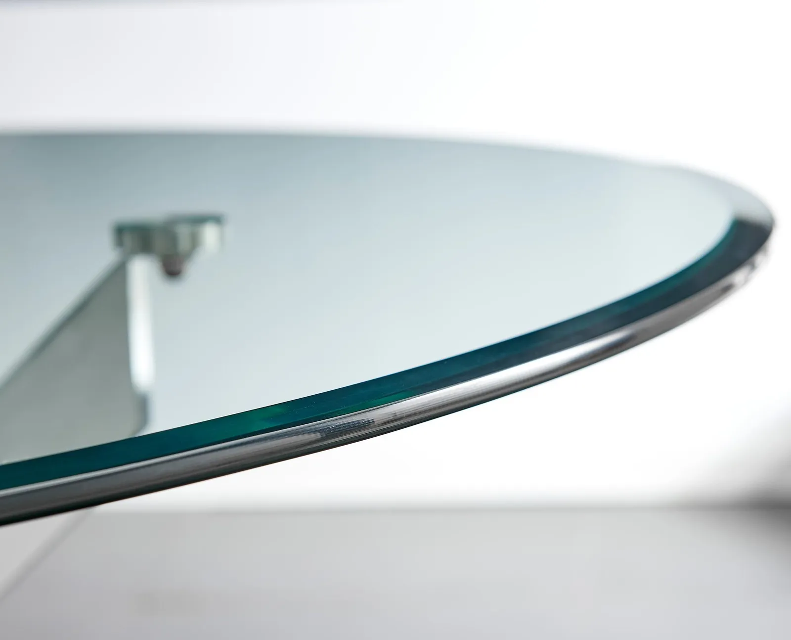 FurnitureboxUK Novara 100cm Round 4-Seater Glass & Metal Starburst Dining Table in Silver 2