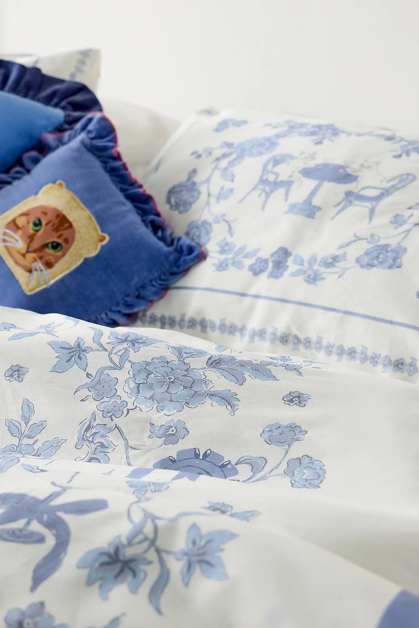Blue Preppy Toile Duvet Set - Blue 5