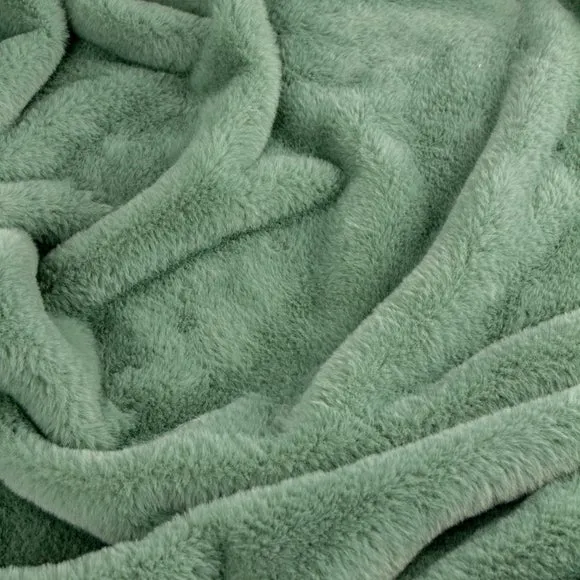 Furn. Kallu Double-sided Faux-fur Throw Berry Red, Green 2