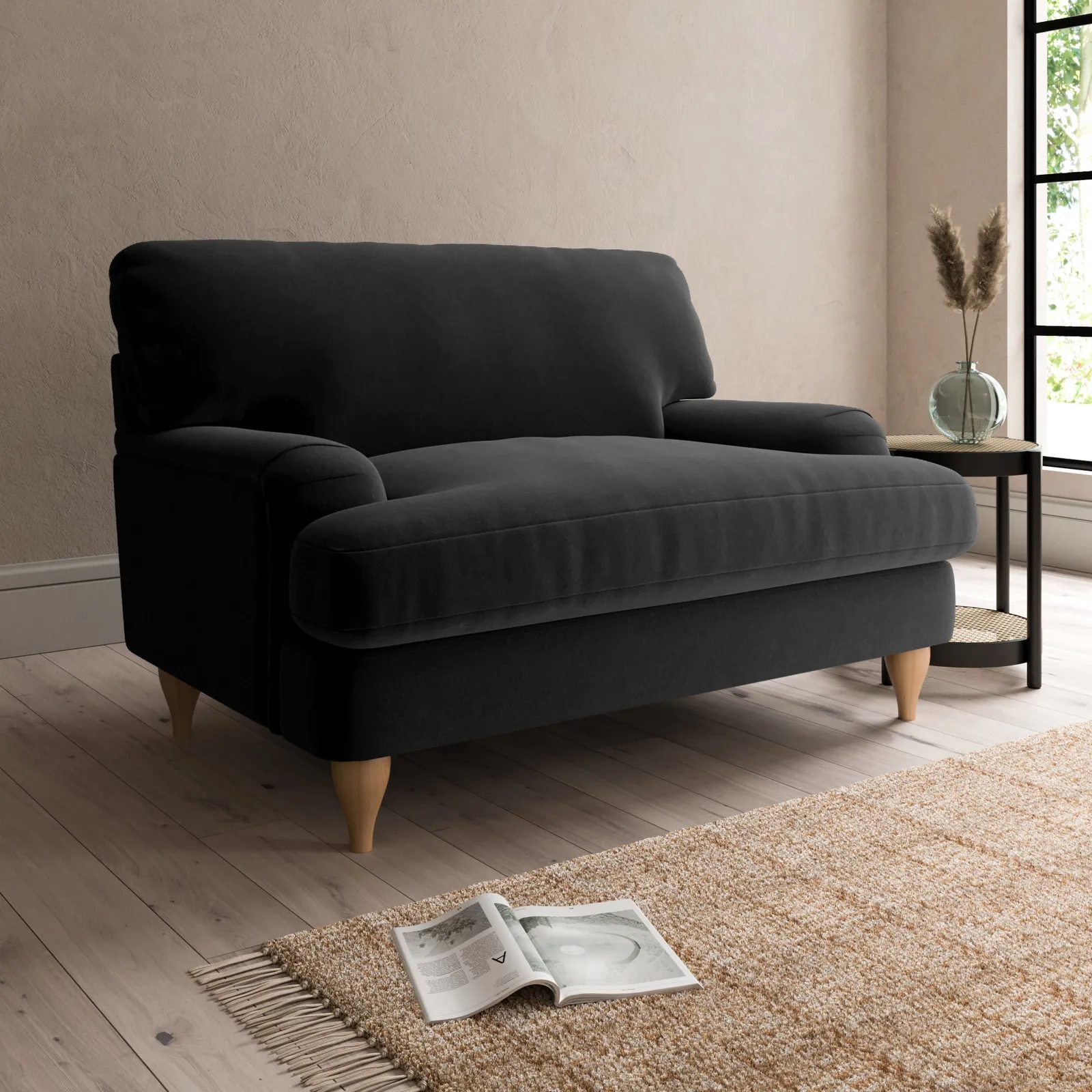 Darwin Luxury Velvet Snuggle Chair Luxury Velvet Black