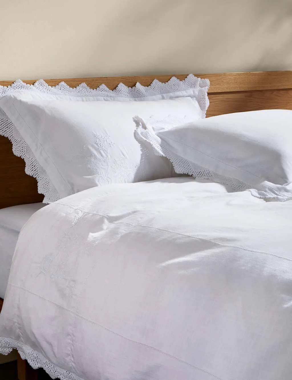 M&S Pure Cotton Vintage Lace Embroidered Bedding Set White