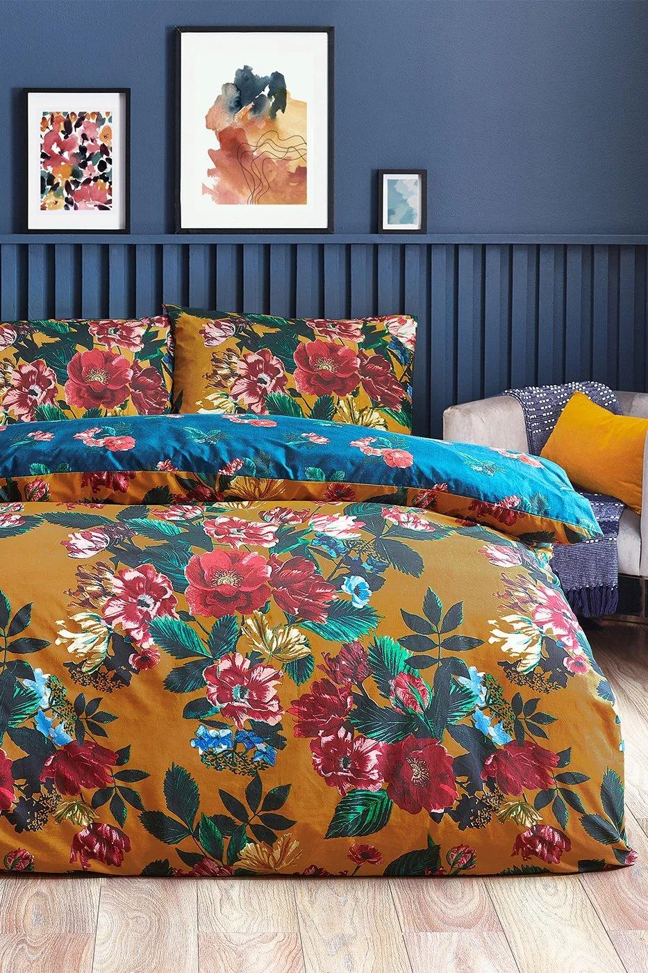 Nadya Duvet Set