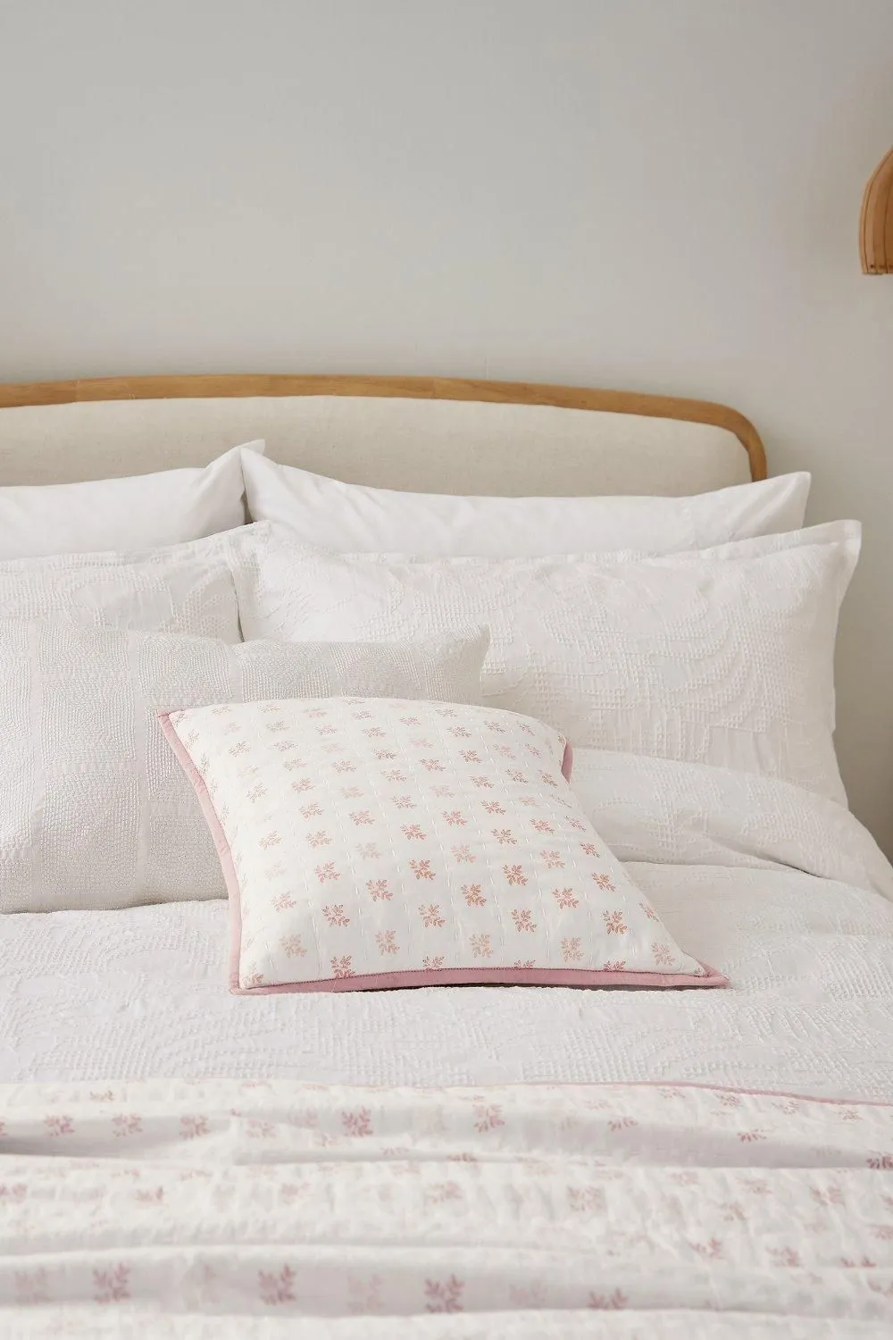 Murmur 'Iris' Cotton Percale Oxford Pillowcase in White 2