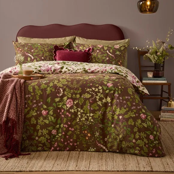 Furn. Florawilde Polycotton Duvet Cover & Pillowcase Set 1