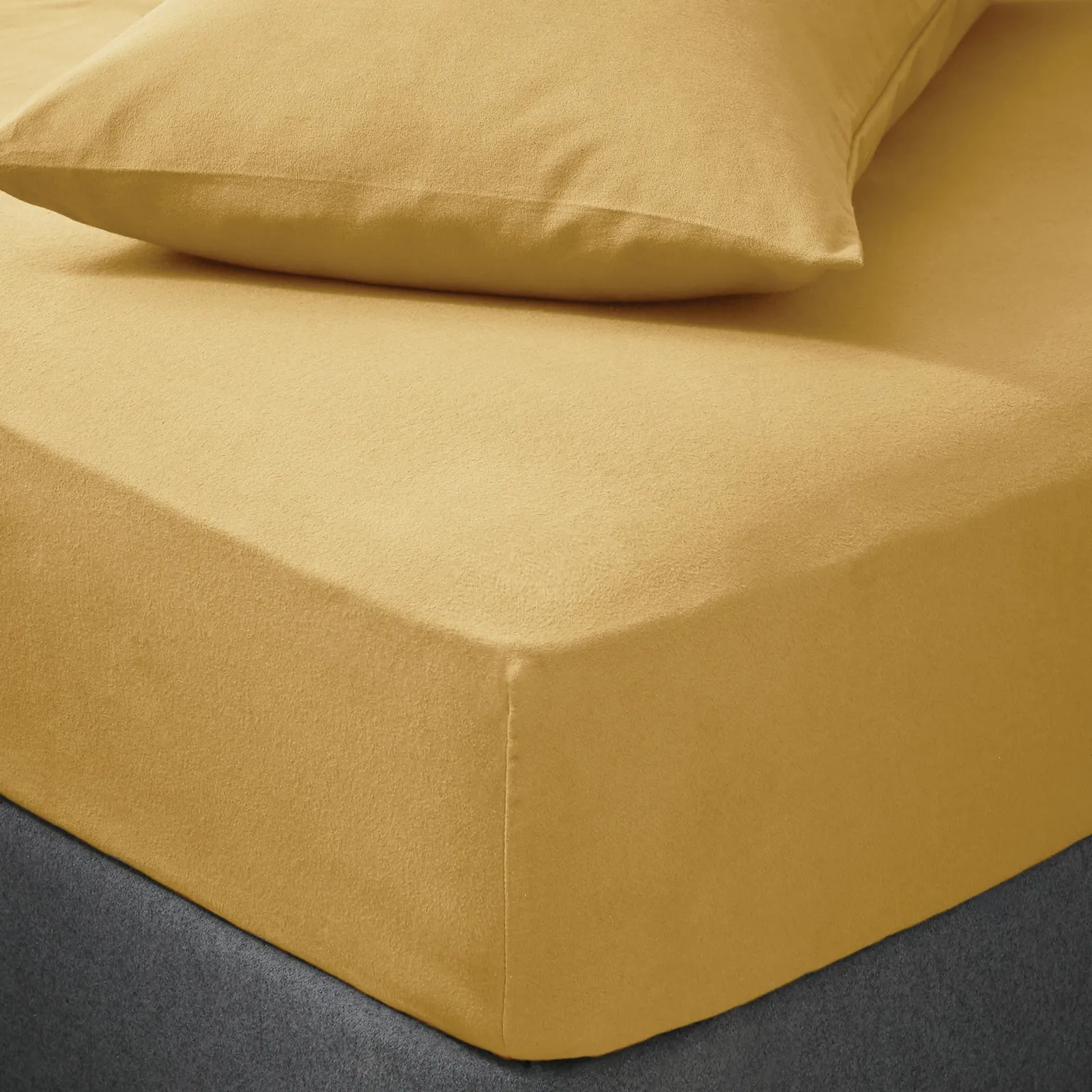 Soft & Cosy Brushed Cotton Fitted Sheet Yellow