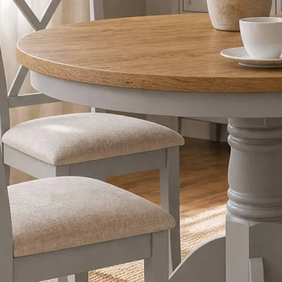 Davenport 4 Seater Round Dining Table with 4 Chairs 3