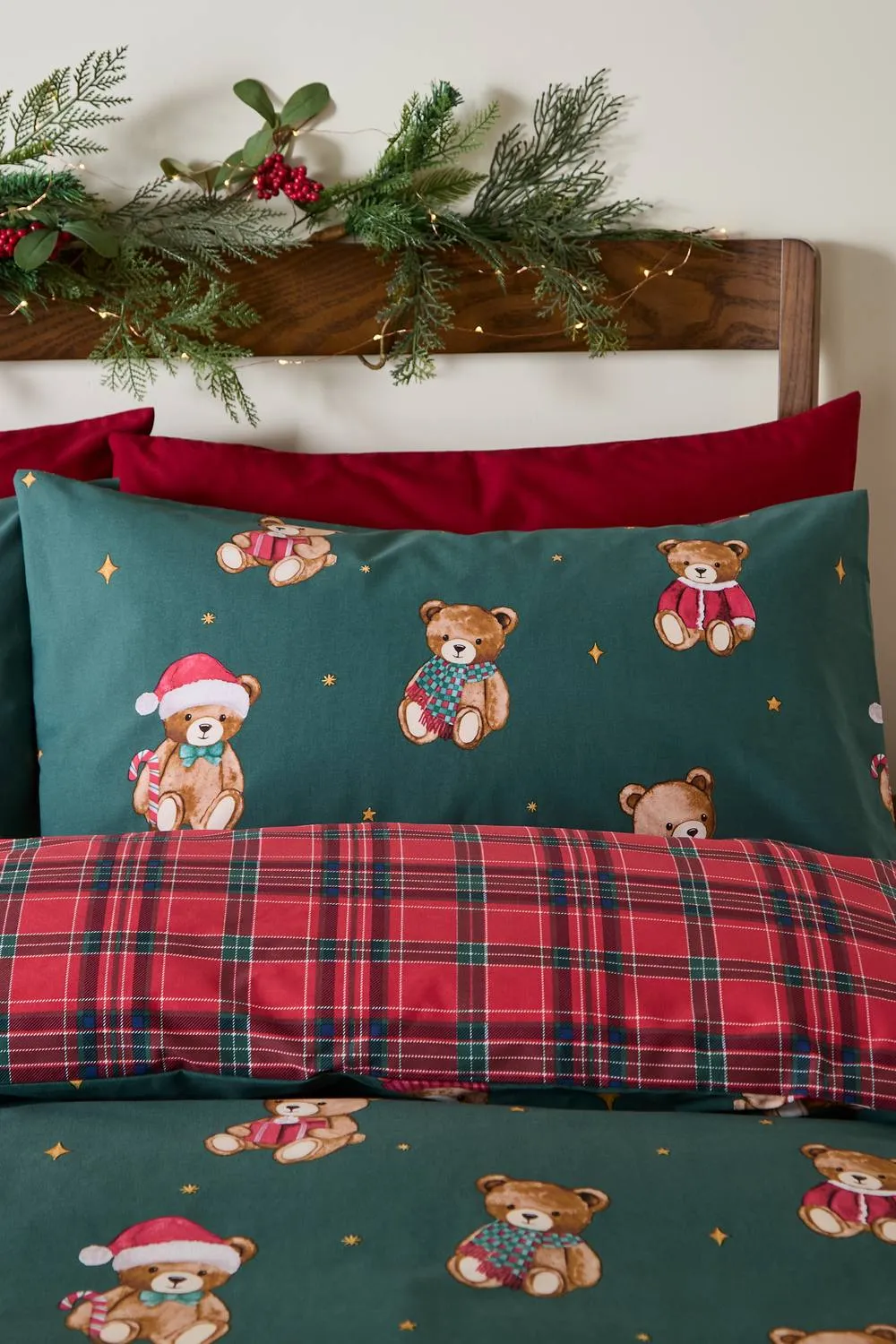 Catherine Lansfield 'Christmas Tartan Teddy Bear' Reversible Duvet Cover Set in Green 3