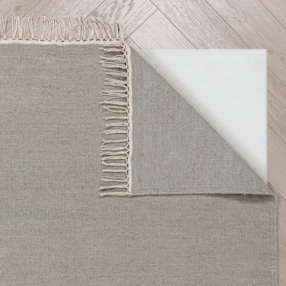 Wool Flatweave Fringed Rug 3