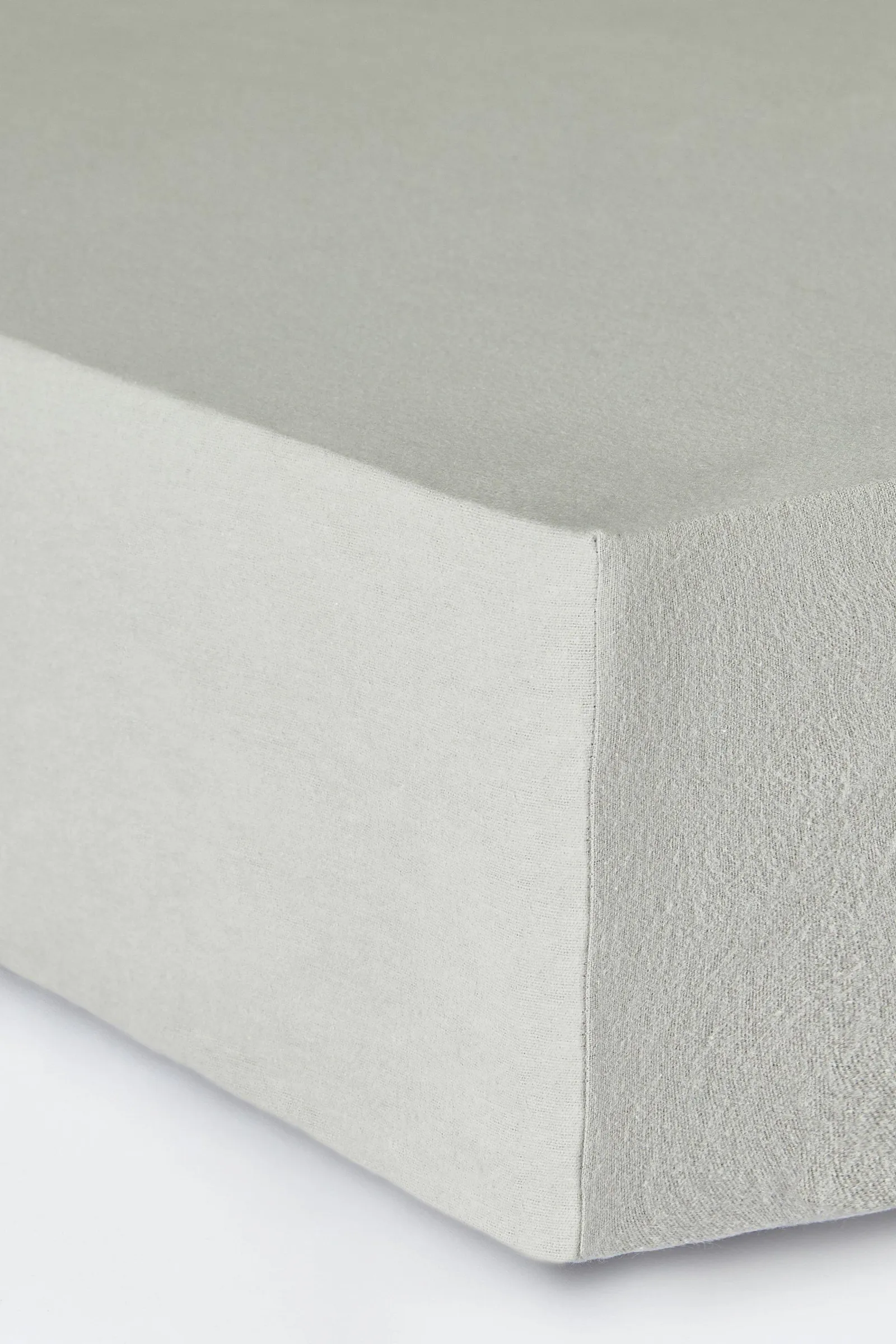 Brushed Cotton Super King Fitted Sheet