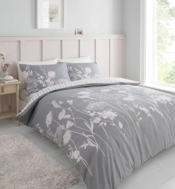 Catherine Lansfield Meadow Sweet Floral Reversible Duvet Cover and Pillowcase Set 1