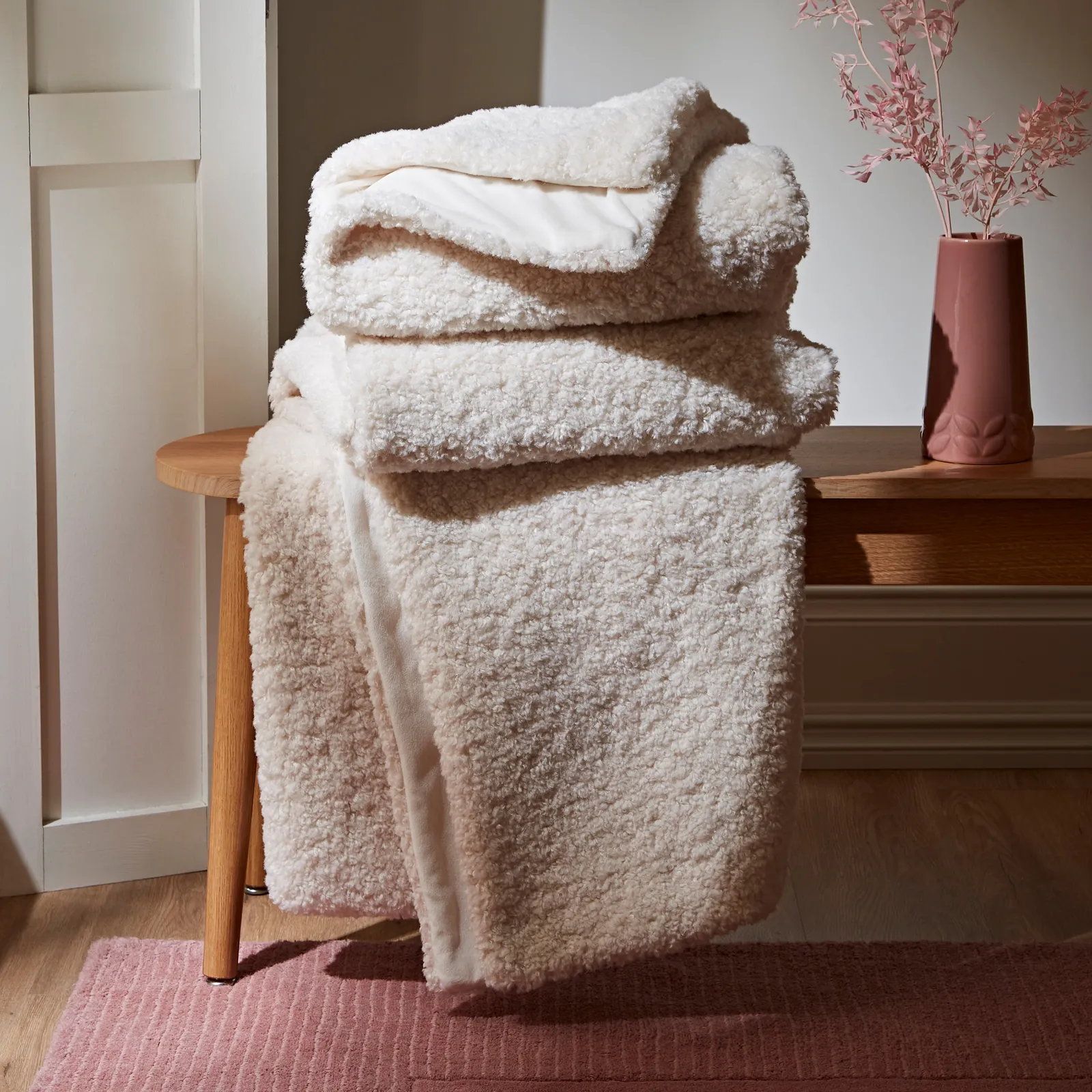 Borg Wool Look Throw Cream