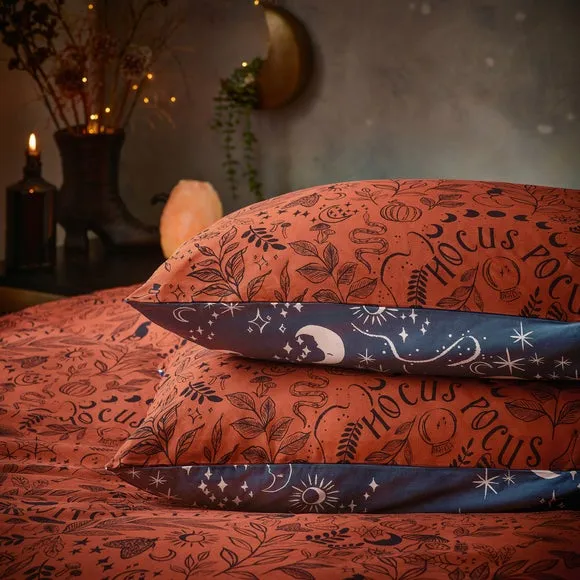 Furn. Witchy Vibes Duvet Cover and Pillowcase Set Rust 2