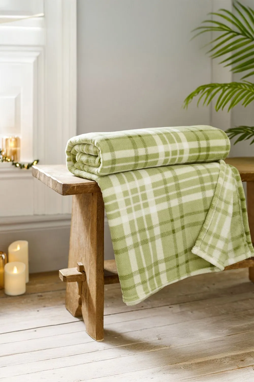 Deyongs Snuggle Check Throw Blanket 140x180cm - Super Soft Coral Fleece - Printed Plaid Design | 1846 in Green