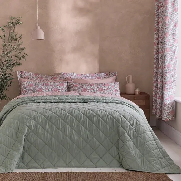 Helston Quilted Bedspread 1