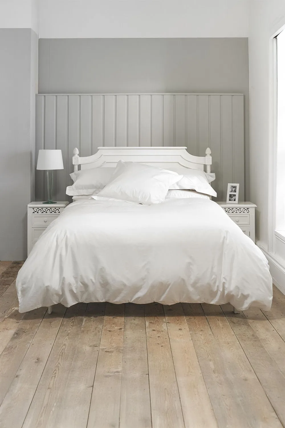The Lyndon Company 800 Thread Count 100% Cotton Luxury Hotel Quality Fitted Sheets in White 1