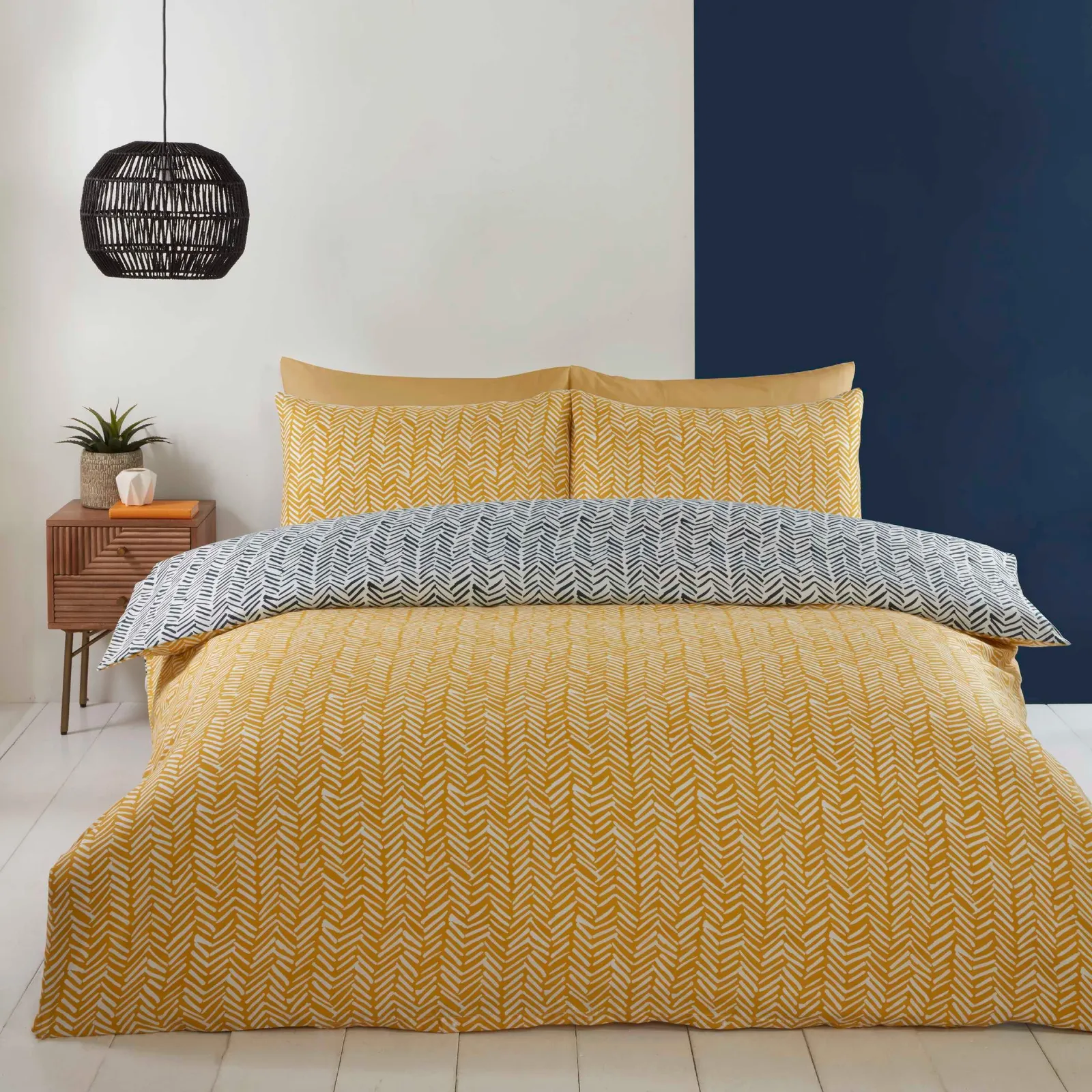 Rapport Home Helston Reversible Duvet Cover Set with Pillowcase Bedding in Yellow 1