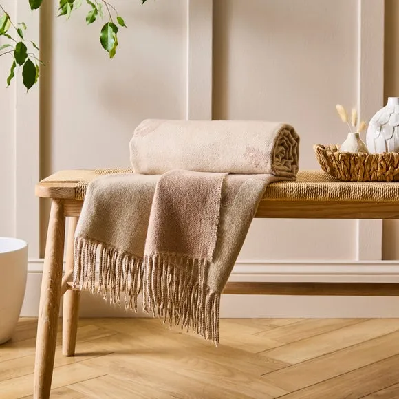 Highland Cow Jaquard Throw Blanket