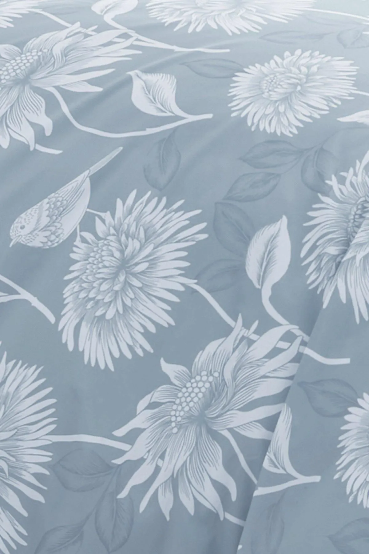 Dreams & Drapes 'Chrysanthemum' Easy Care Duvet Cover Set in Blue 3