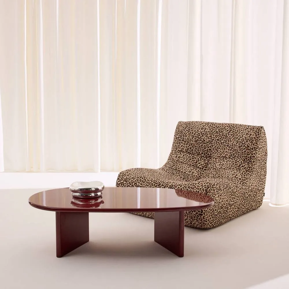 sweeek Oval coffee table with glossy finish in Burgundy 3