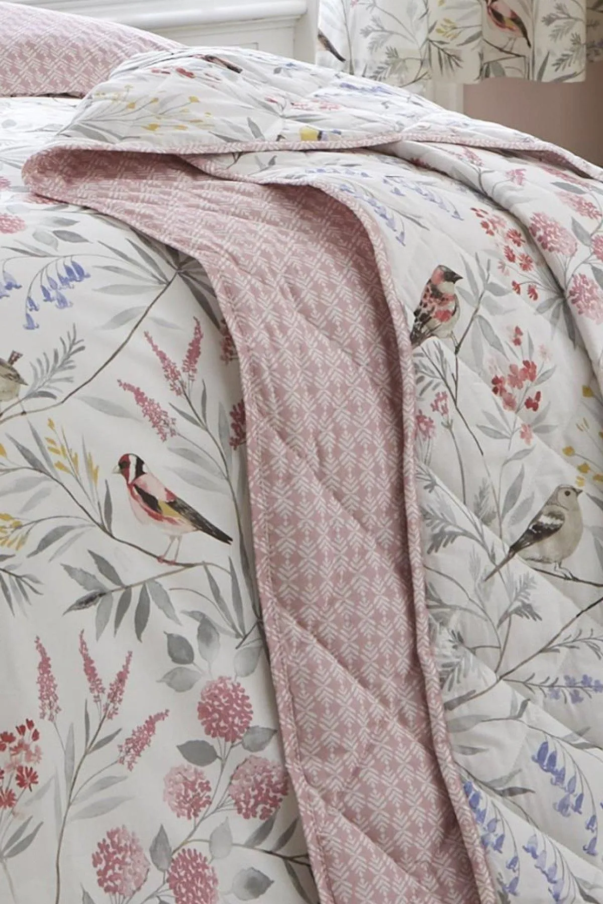 Dreams & Drapes 'Caraway' Printed Quilted Bedspread in Pink 3