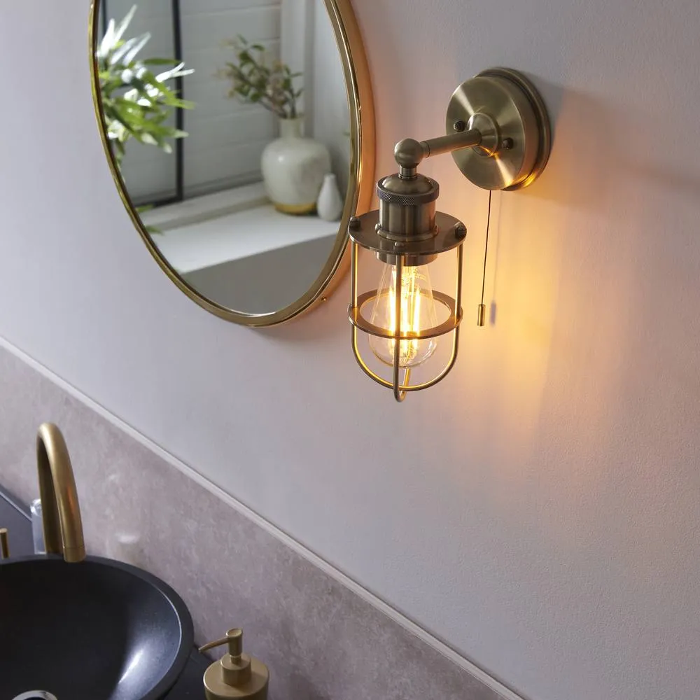 Netlighting Crew Bathroom Wall Lamp Antique Brass in Gold 5