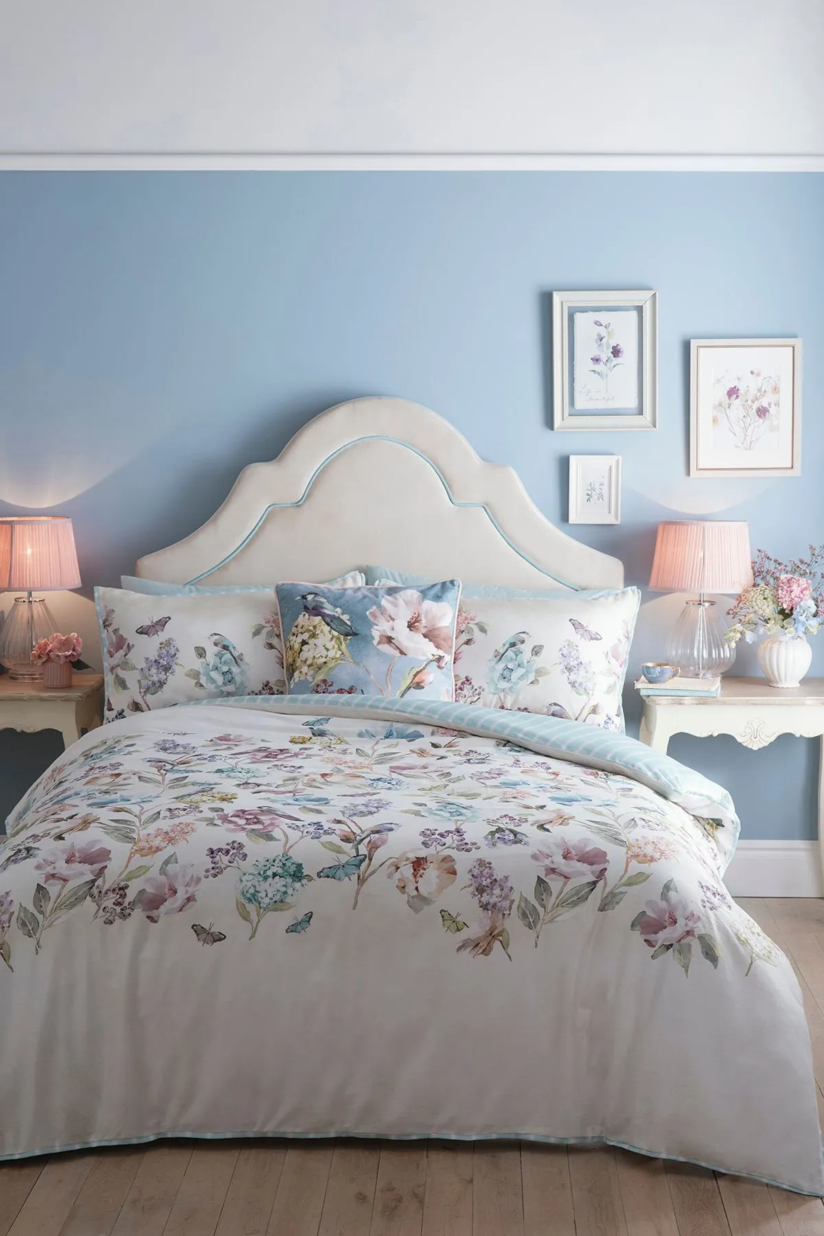Appletree 'Portia' Floral Print Large Velvet Filled Cushion 4