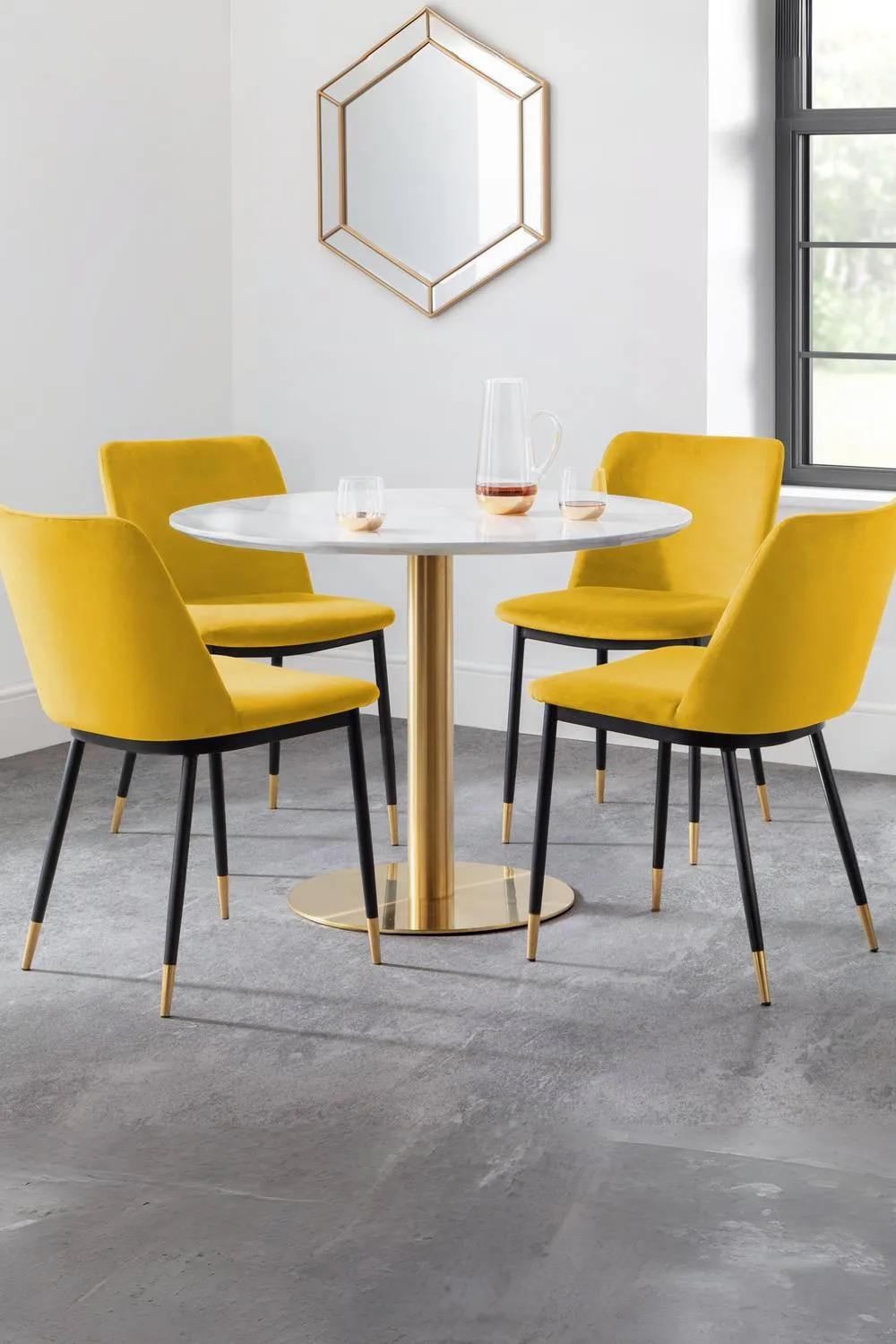 Julian Bowen Palermo Round Pedestal 4 Seater Dining Table in White 2